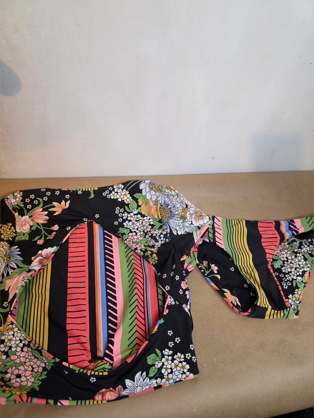 Maaji 2 Piece Women Swimsuit Colorful Floral Size 6